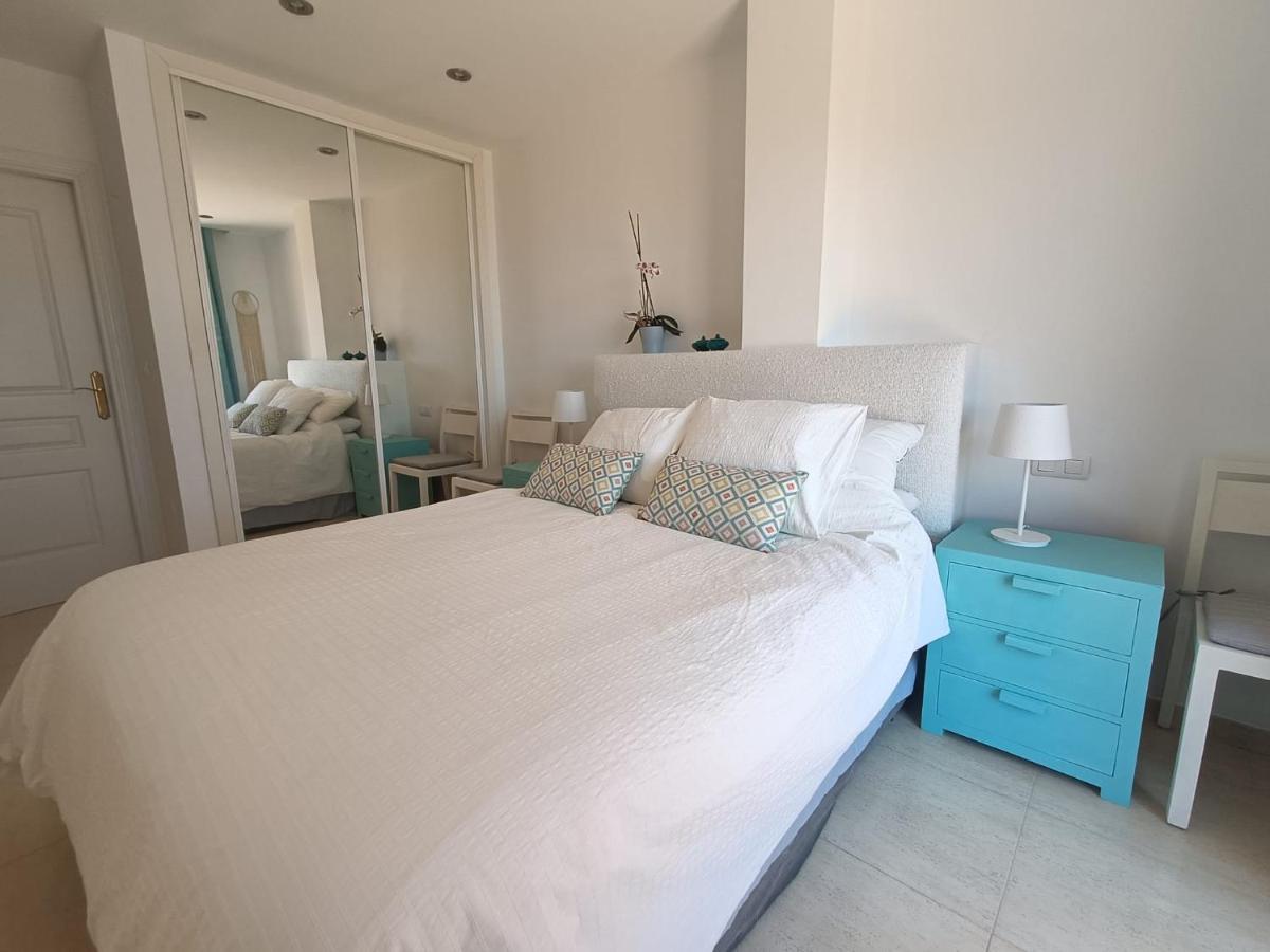 Carvajal Beach Seaview Apartment Benalmadena Bagian luar foto